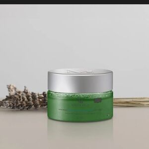 Glow Renew Coconut Sea Salt Exfoliating Body Scrub Enriched With Hyaluronic Acid